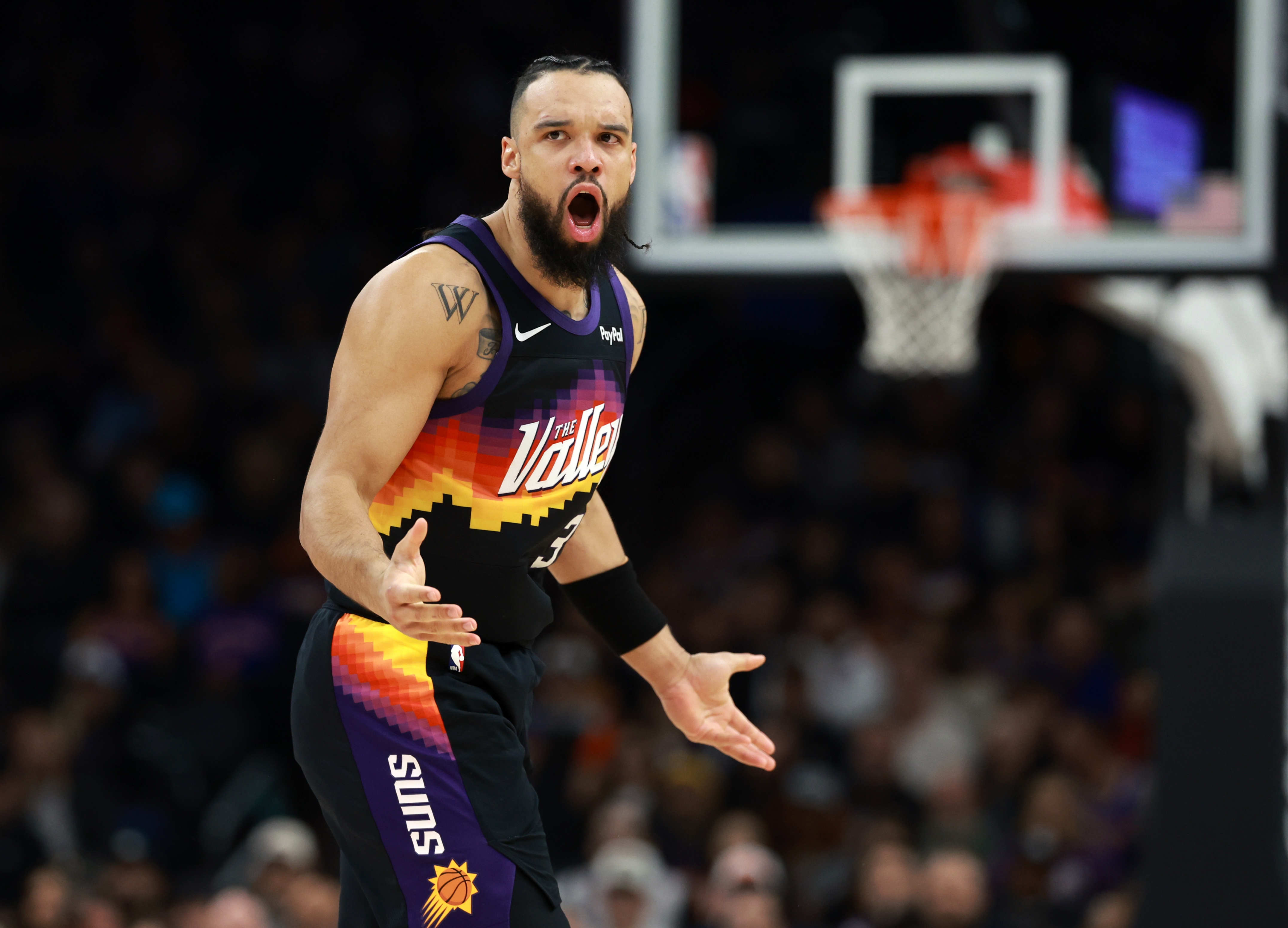 挺身而出！狄龙内外开花连投带罚独得11分 帮助太阳苦苦支撑